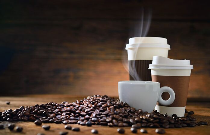 शक्ति के लिए विटामिन लेते समय कॉफी एक निषिद्ध उत्पाद के रूप में